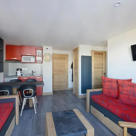 Apartment Renove 2 Pieces Avec Balcon, Proche Pistes, Parking Et Animaux Acceptes - Fr-1-181-1938